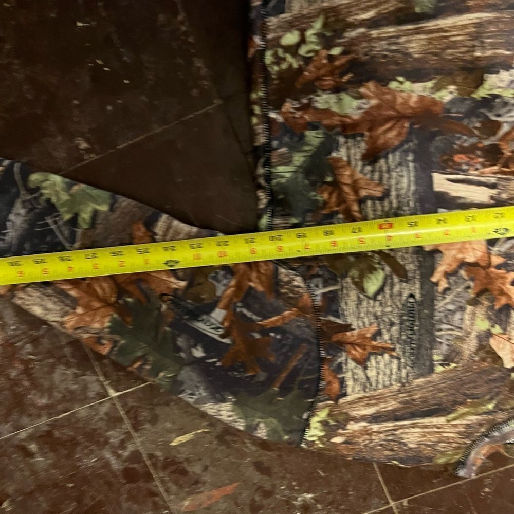 Realtree Camo Sweatshirt - Picture 7 of 7